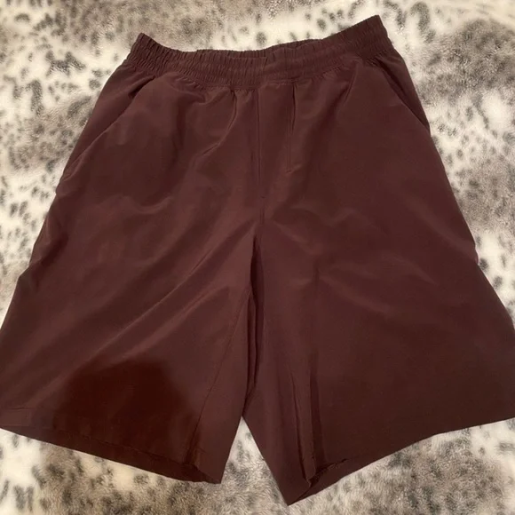 Lululemon Pace Breaker Linerless Short 9” - Size S - Picture 2 of 4